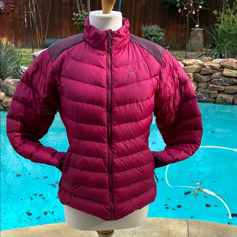Arc'teryx Women's Burgundy/ pink with Dark Shoulder Panels Puffer down Jacket M